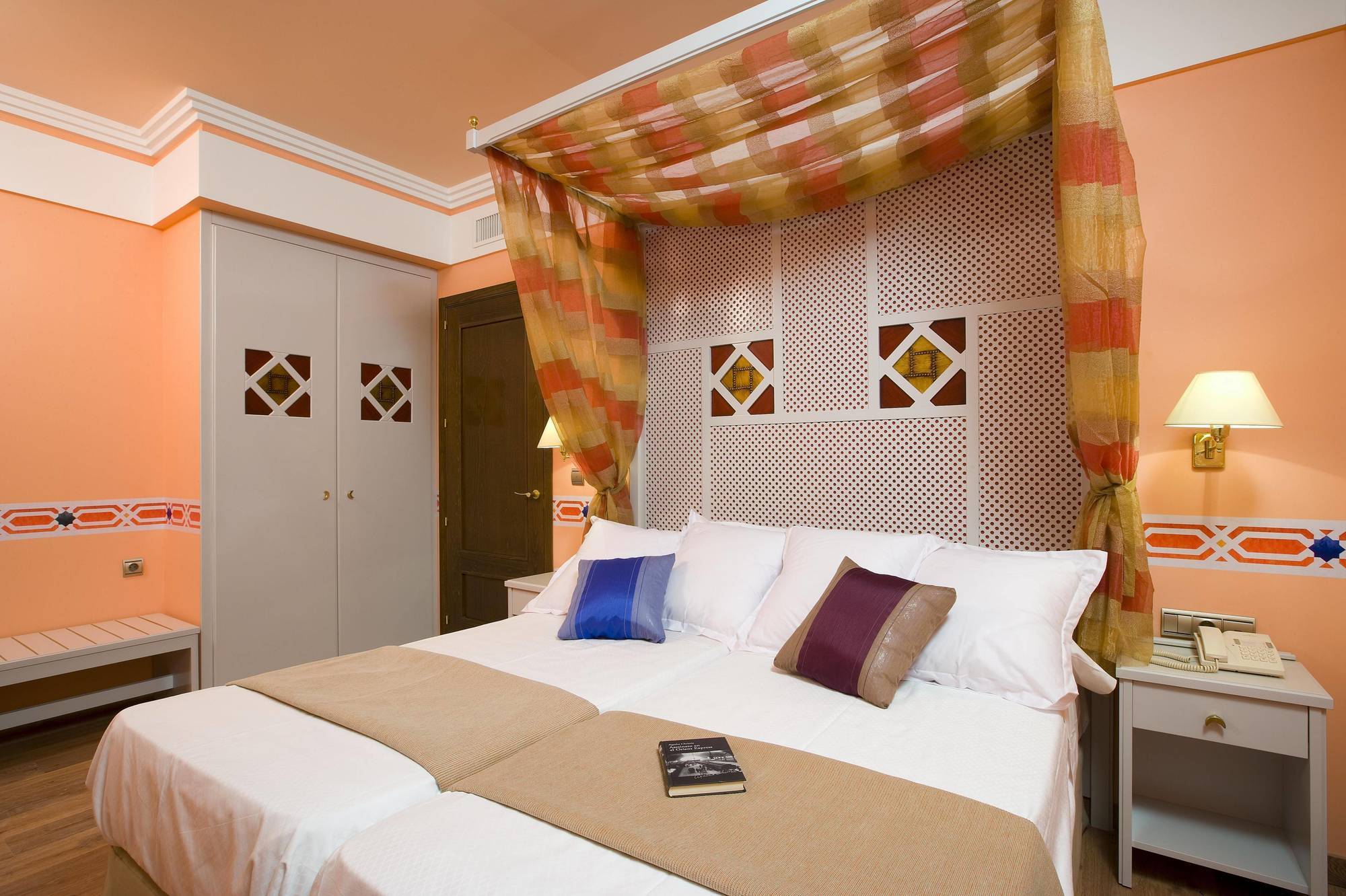 Suites Gran Via 44 Γρανάδα Δωμάτιο φωτογραφία